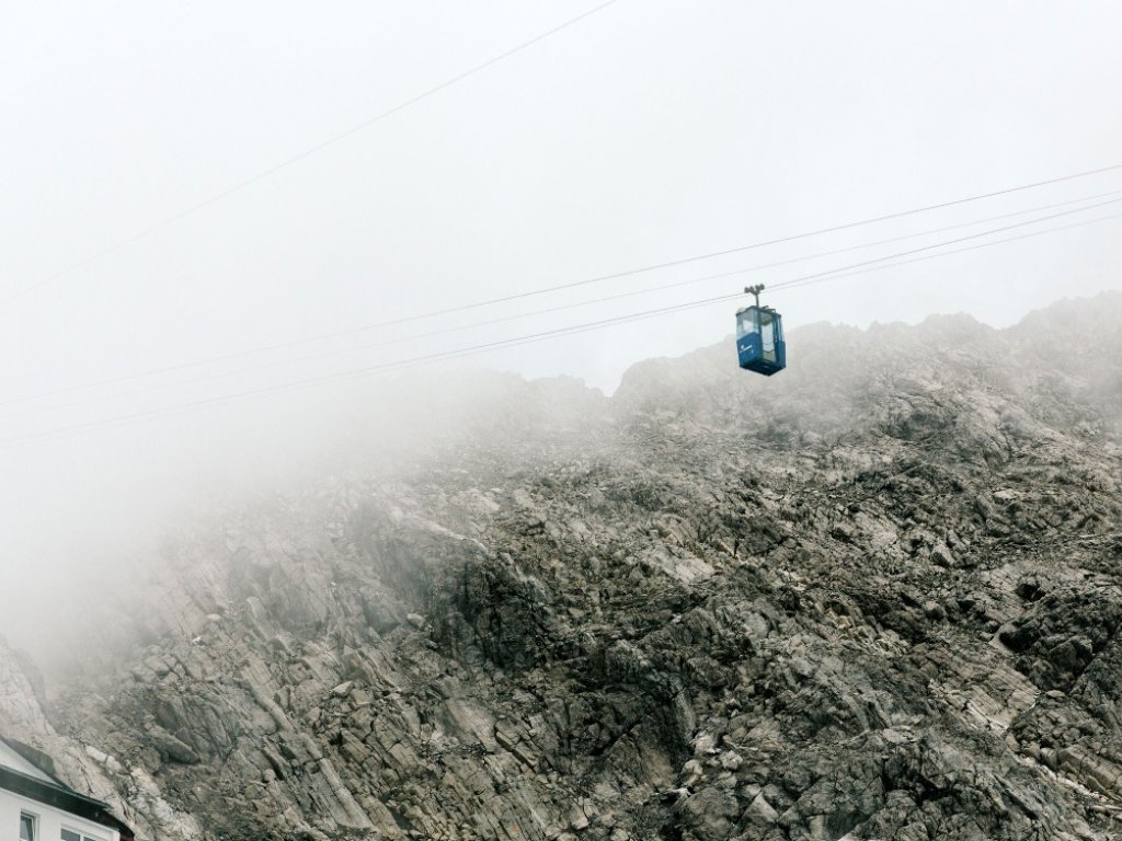 Die Vallugabahn II fährt bis zur 2.811m hohen Vallugaspitze
